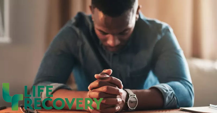 5 Scriptural Ways to Pray for a Loved One