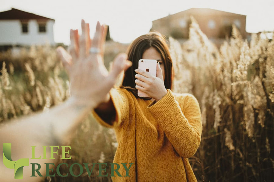 What Does a Healthy Relationship Look Like?